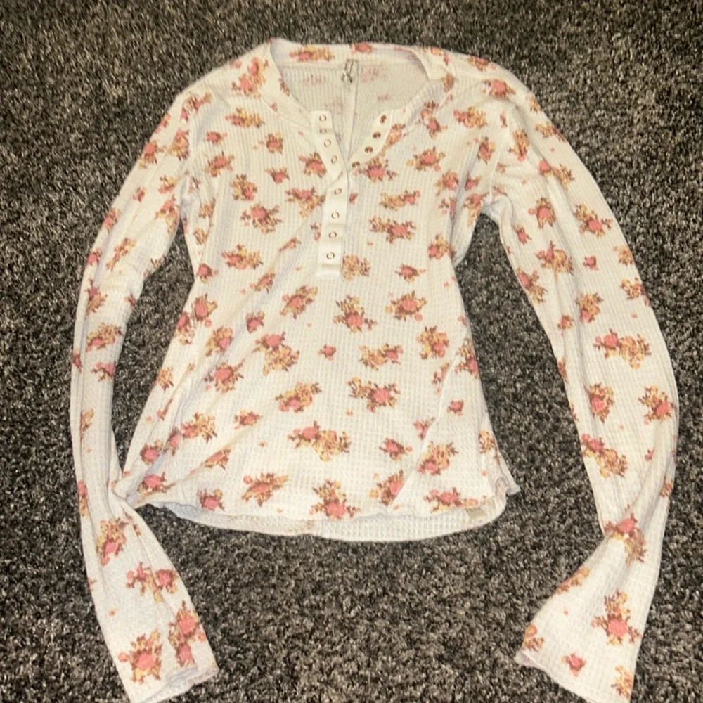 Free people floral thermal - Picture 2 of 3